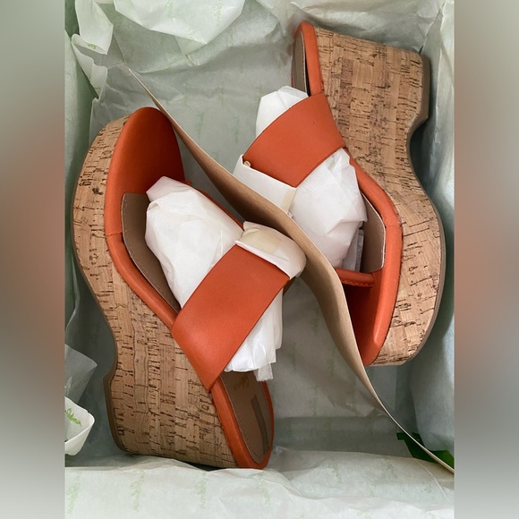 Gorgeous Genuine Leather SAM EDELMAN Yardlie Wedge Sandal - Picture 5 of 7